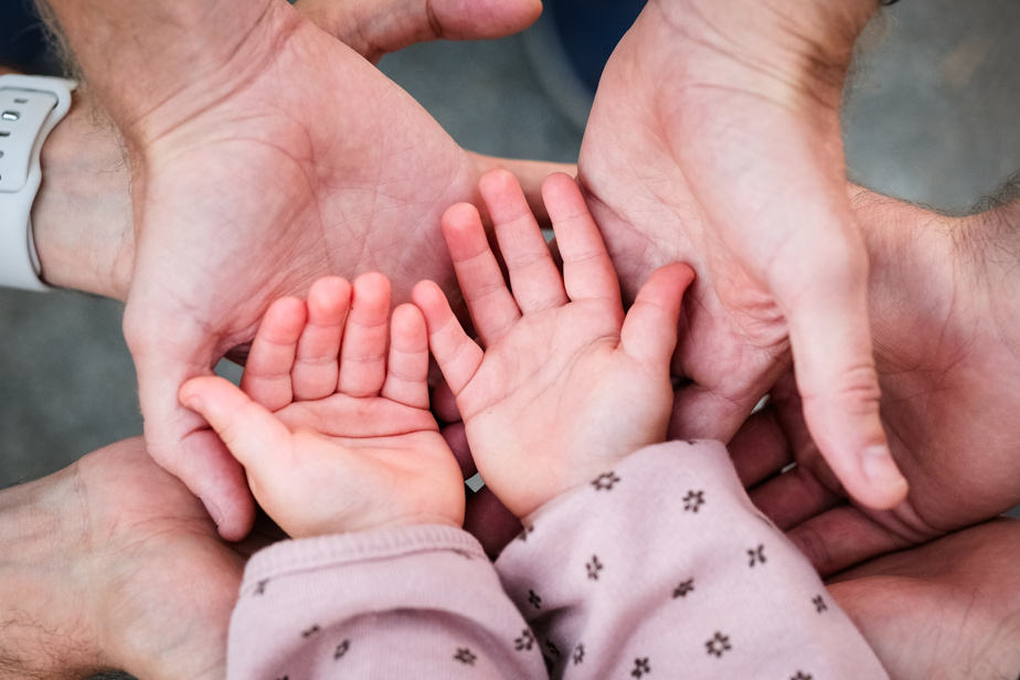 Un trio homosexuel obtient le droit d’adopter une fillette de trois ans à Québec : un scandale pour la société