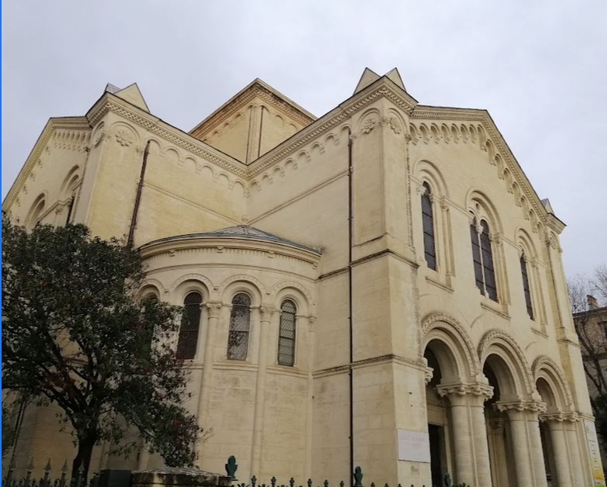 Une pasteure protestante bénit une relation polyamoureuse de quatre hommes à Berlin : l’Église évangélique se désolidarise